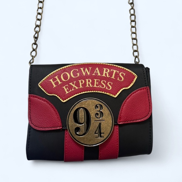 Warner Bros. Handbags - NWT Harry Potter Hogwarts Express Black and Red Crossbody Bag